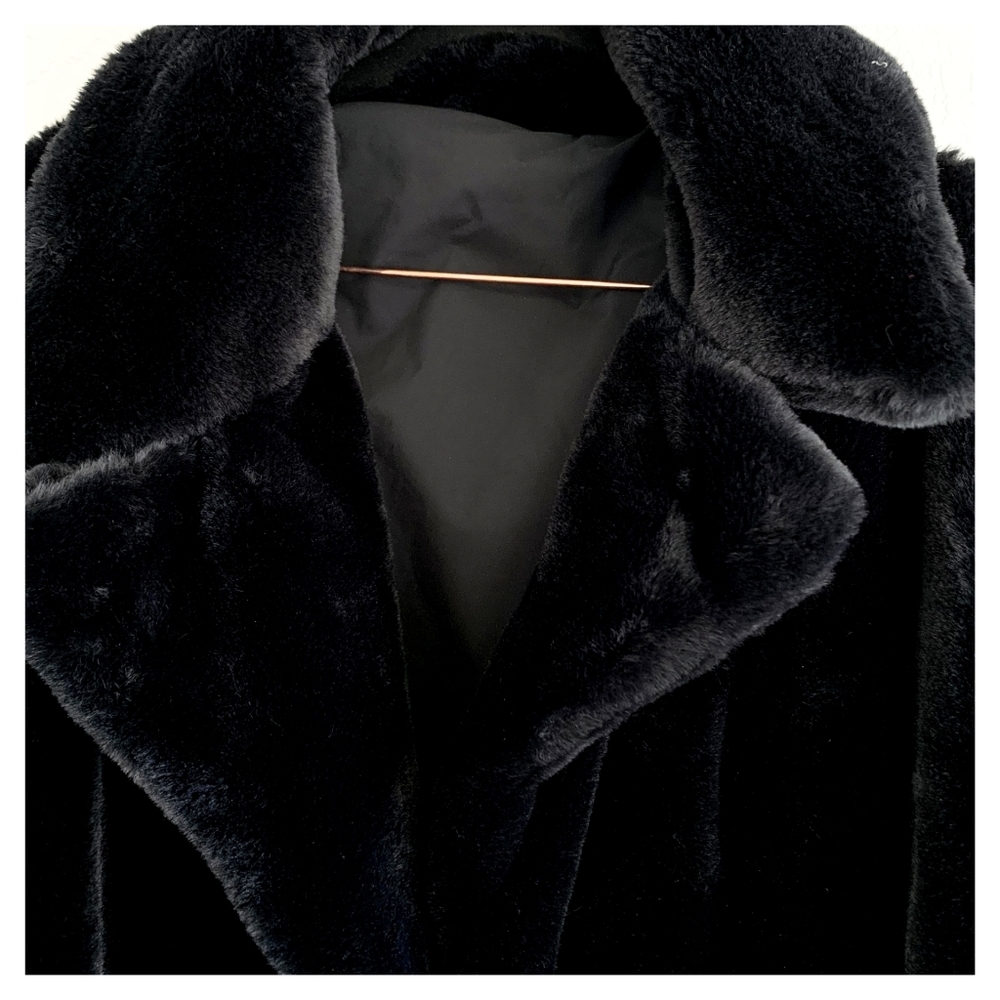 Kensie Black Faux Fur Teddy Coat with White Sleeve Bands - Picture 4 of 6